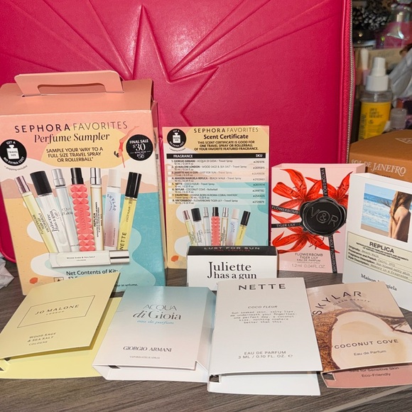 Sephora Other - Sephora Favorites Perfume Sampler comes with Scent Certificate for a Travel size